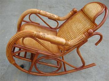 木護(hù)手雕花搖椅價格_藤椅 木護(hù)手雕花搖椅 搖椅_四川成都市木護(hù)手雕花搖椅生產(chǎn)供.